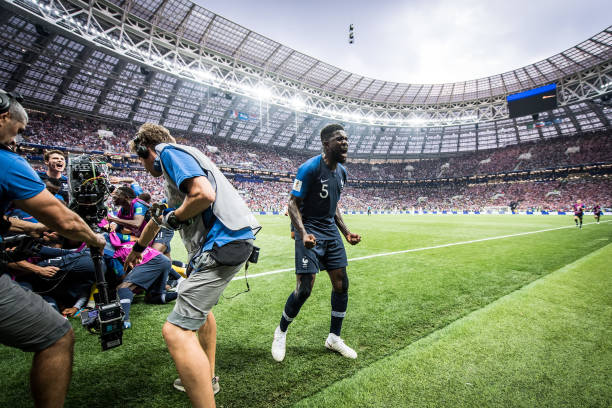 与费基尔达 与费基尔达